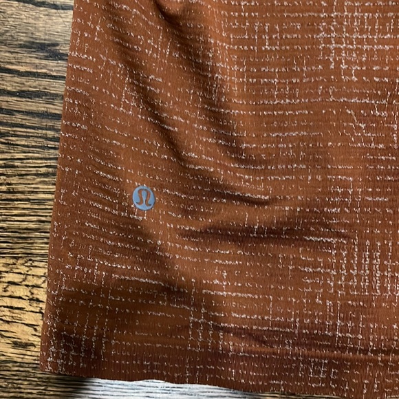 XXL Lululemon Athletic Shirt - Picture 4 of 4